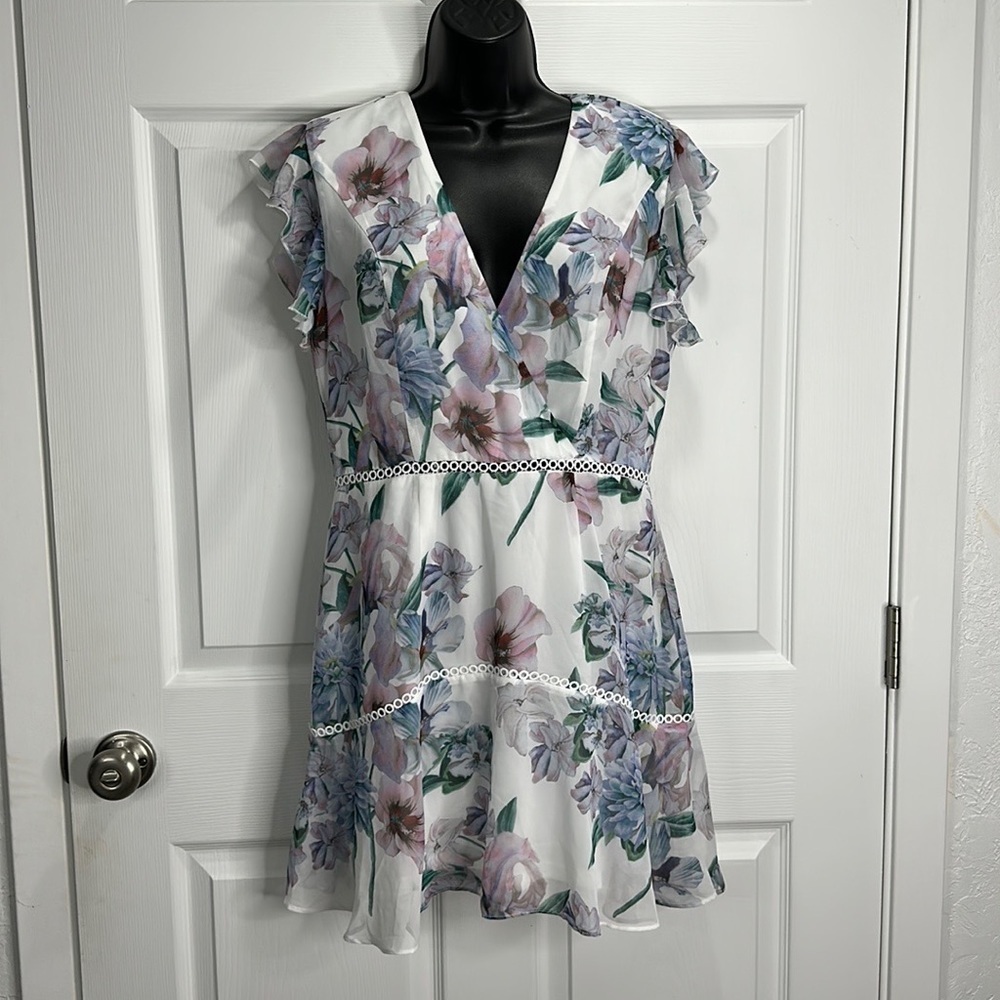 NEW Lulus Art Of Love Multi Floral Print Ruffle Mini Dress V-Neck Sz M - Picture 3 of 12